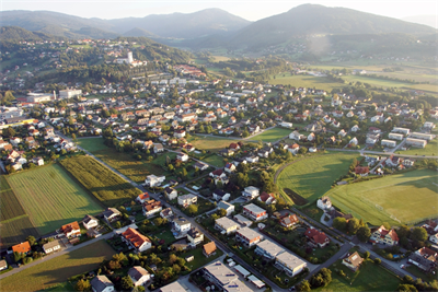 Seit 2015 sind Weiz und Krottendorf als Stadtgemeinde vereint.